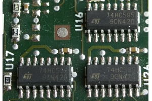 IC 7400 Component: Ny antsipiriany miasa, ny endri-javatra ary ny fampiharana